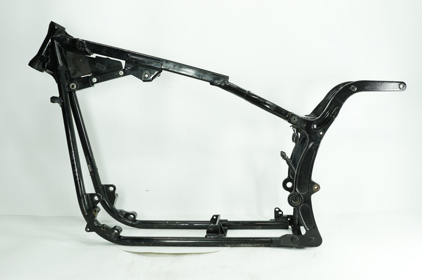 1999 - 2006 Harley-Davidson Softail Fat Boy Body Main Frame Chassis SLVG 47008-00C