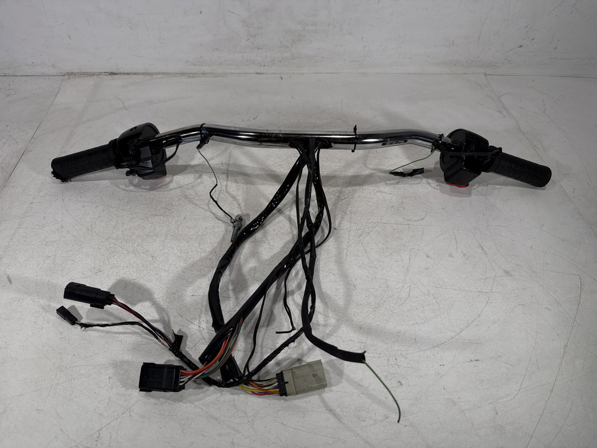 2011 Harley Electra Touring Police OEM Handlebars Left Right Switches Controls