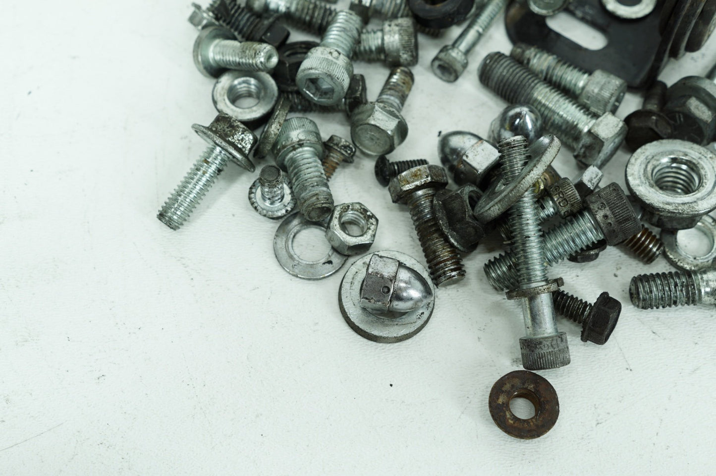 1999 - 2006 Harley-Davidson Softail Deuce Hardware Bolts Nuts & Brackets