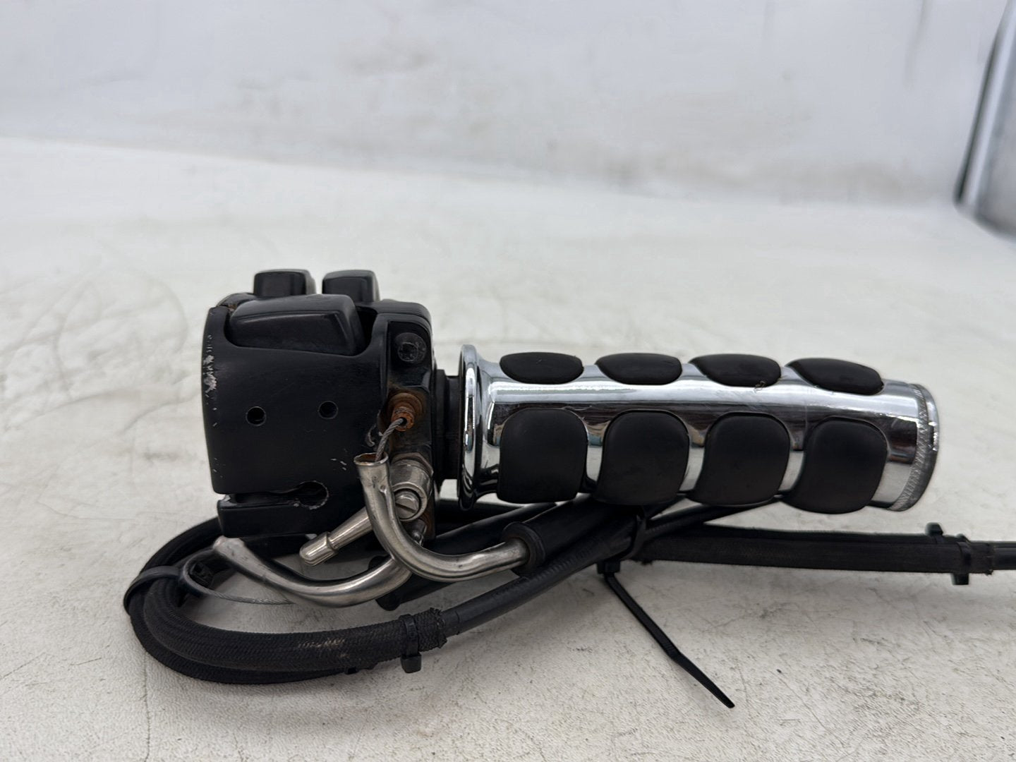 2015 Harley Dyna Low Rider FXDL OEM Right Engine Start Kill Switches Controls