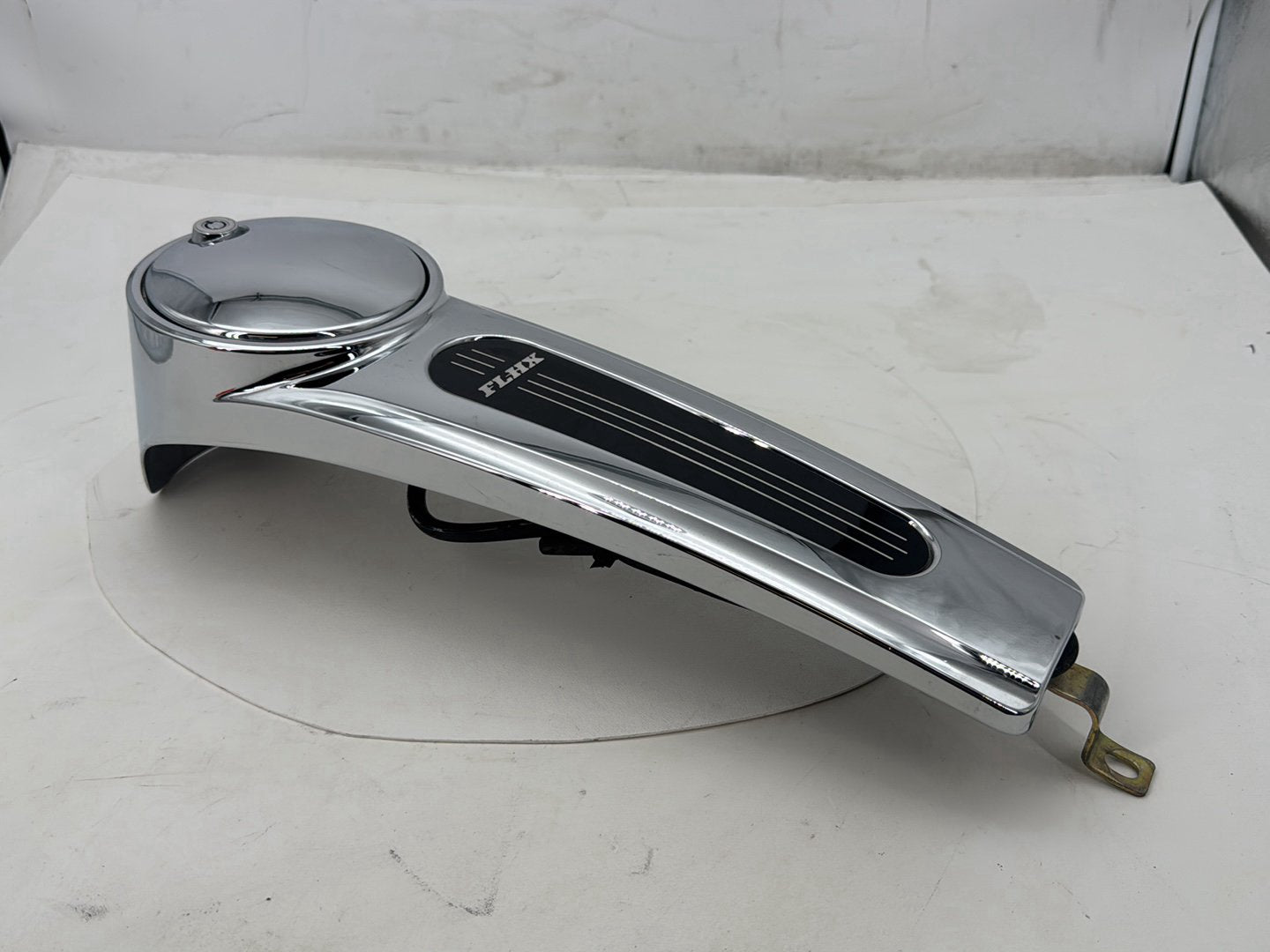 2007 Harley Street Glide Touring FLHX OEM Fuel Gas Tank Dash Console NOKey