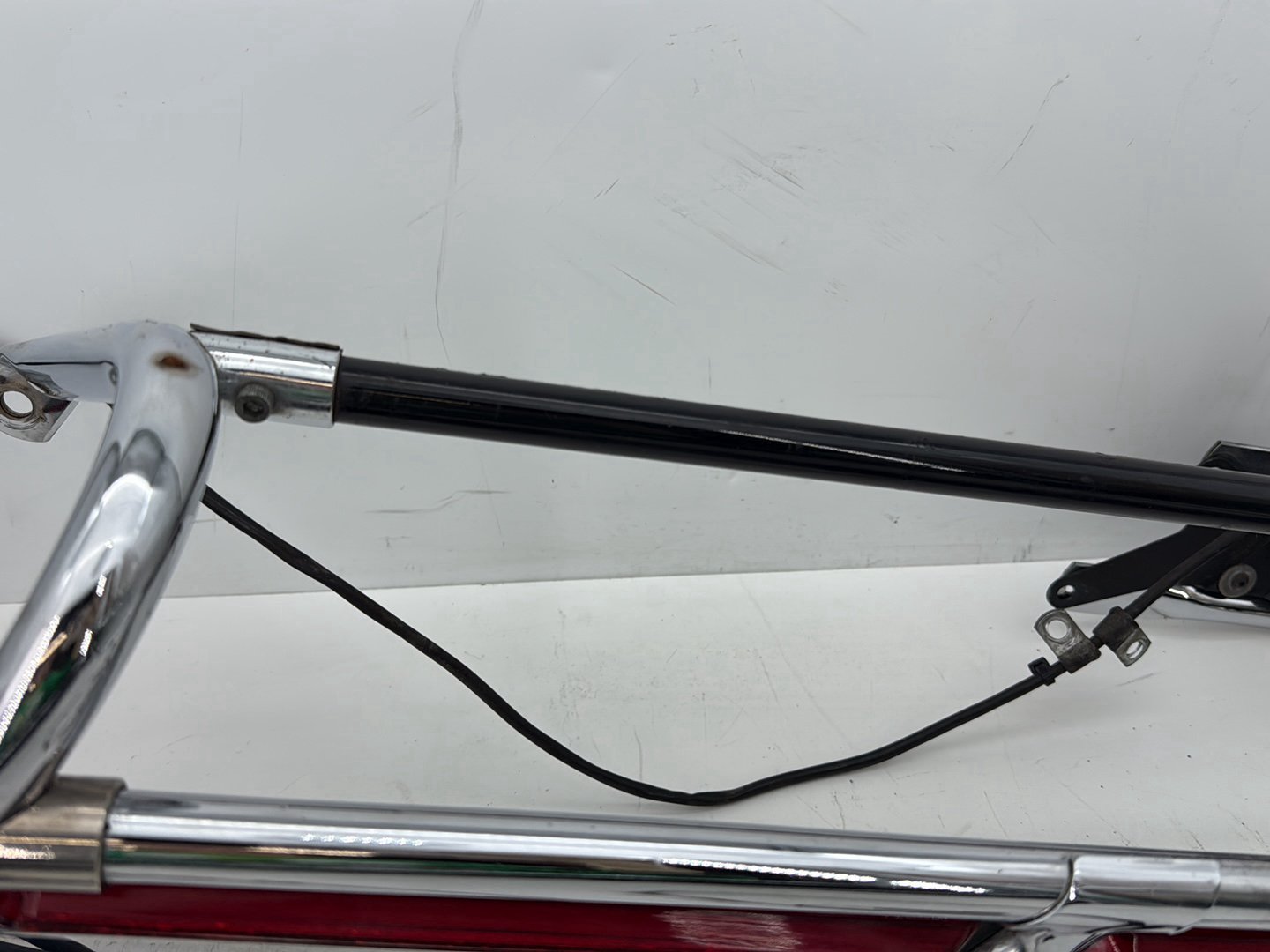 1995 Harley Touring FLHTCI Electra Glide Classic OEM Rear Left Right Saddlebag Guard Rails Bar
