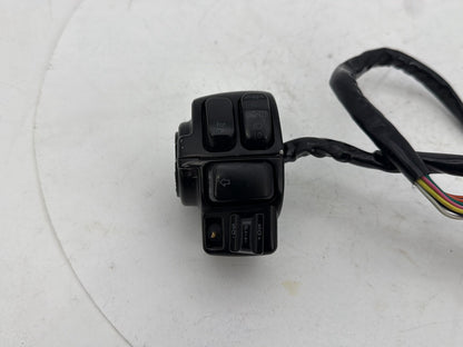 1999 - 2006 Harley-Davidson Touring Electra Glide Ultra Left Turn Signal Headlight Switches Controls  	71682-06