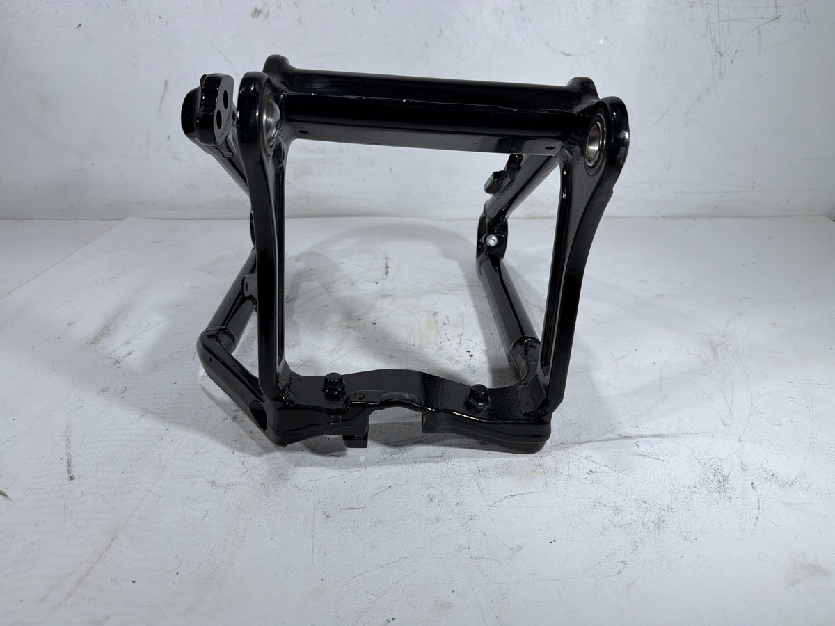 2020 Harley Softail Standard FXST OEM Rear Fork Swingarm Swing Arm