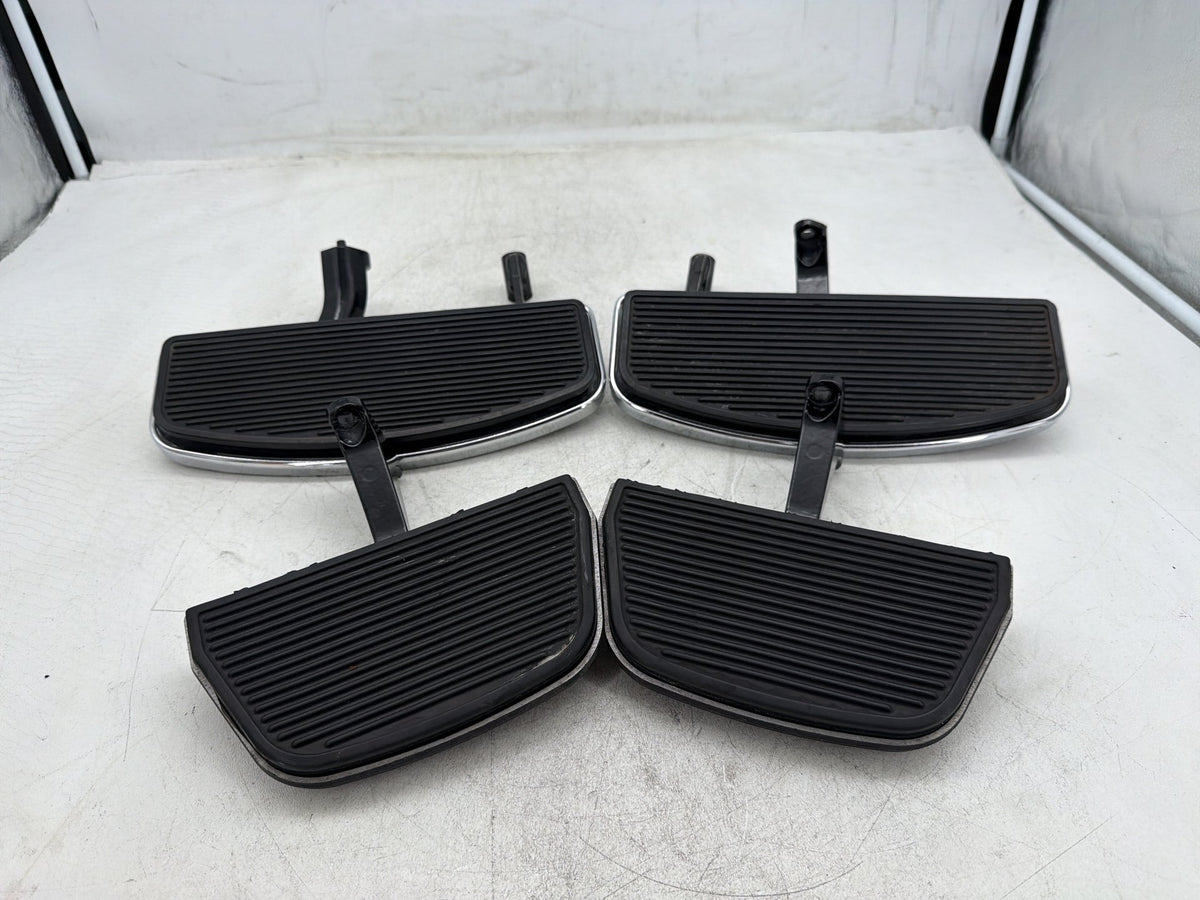2011 Harley Electra Glide Touring Ultra OEM Left Right Driver & Pass Floorboard Foot Rest