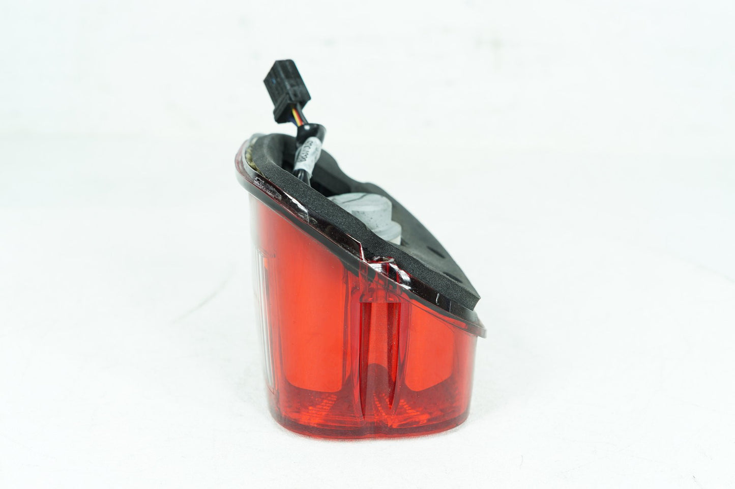 Harley-Davidson Misc  Rear Brake Taillight Tail Lamp 68066-99A