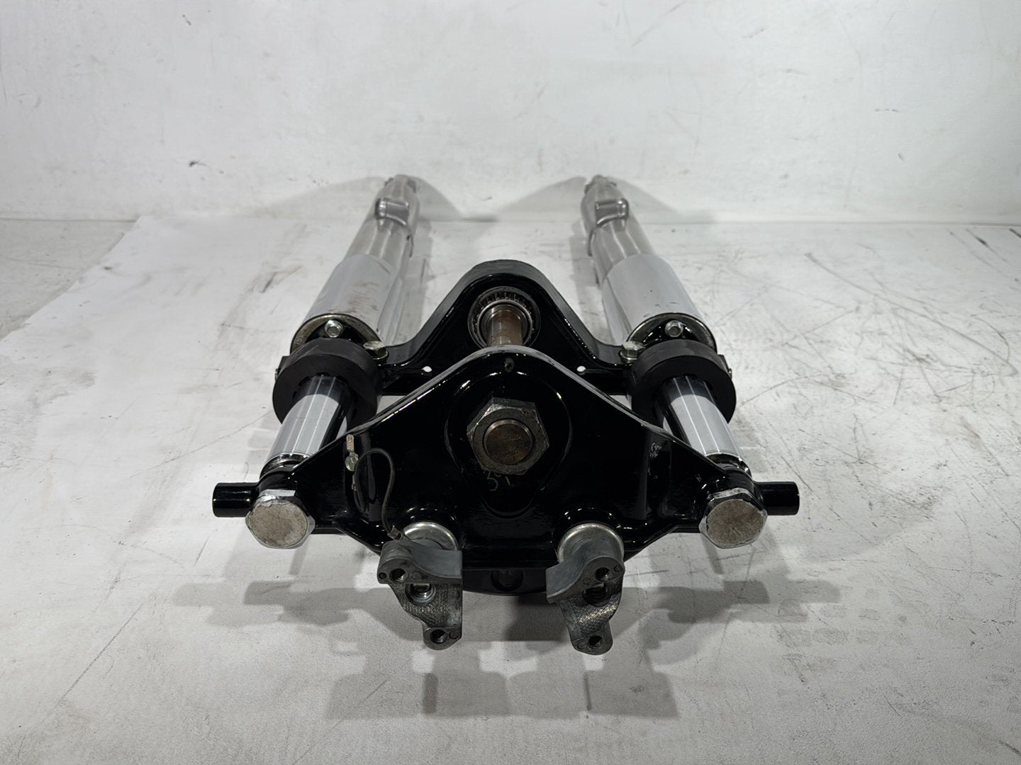 2005 Harley Electra Glide Touring Ultra FLHTCUI OEM Front Triple Tree Set & LH RH Fork Legs Sliders