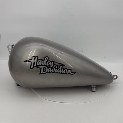 2007 - 2012 Harley-Davidson Dyna Super Glide Fuel Gas Tank Gasoline Reservoir 61590-04A