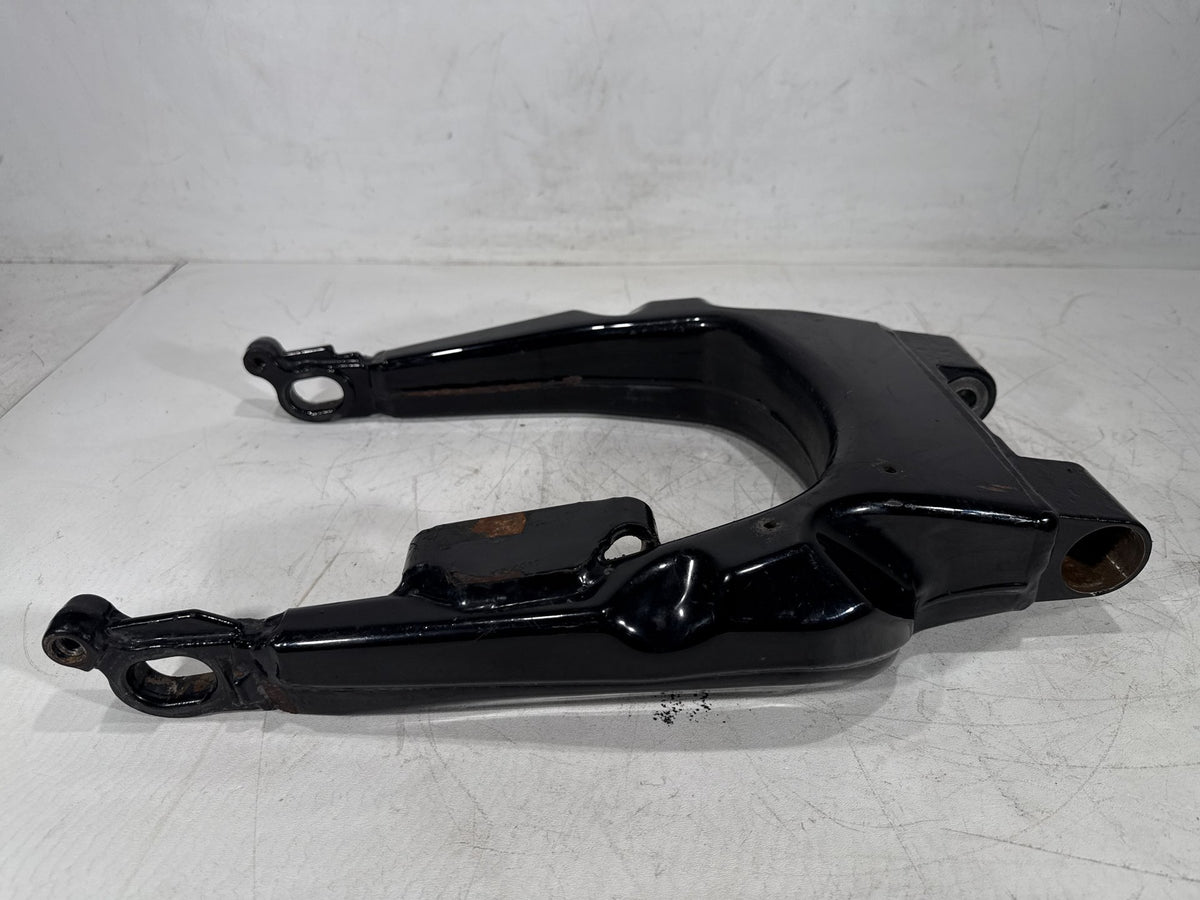 2011 Harley Street Glide Touring FLHX-103 OEM Rear Fork Swingarm Swing Arm