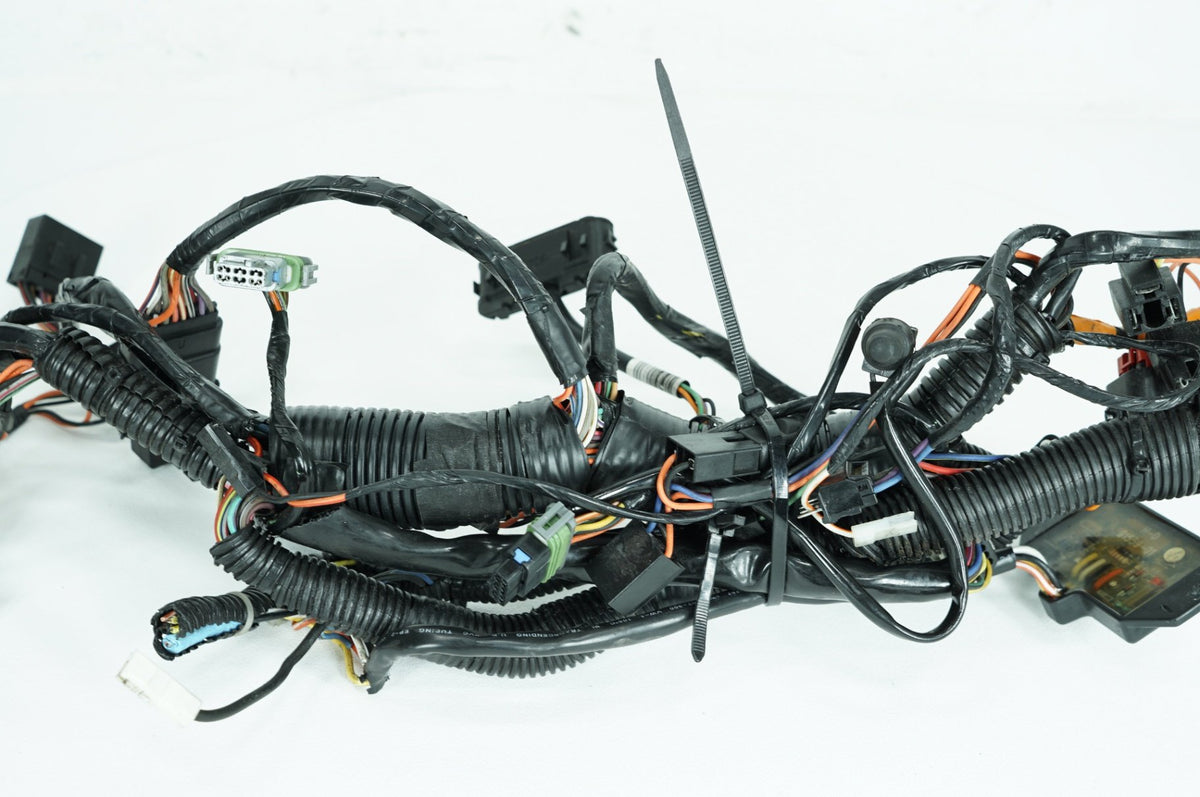 2007 - 2011 Harley-Davidson Touring Electra Ultra Front Sub Wiring Harness Loom Interconnect 70232-08