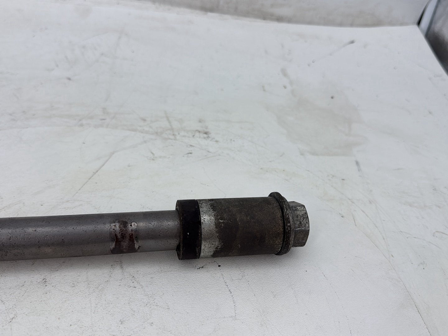 2006 Harley Dyna Super Glide Custom FXDCI OEM Rear Wheel Axle Bolt Shaft