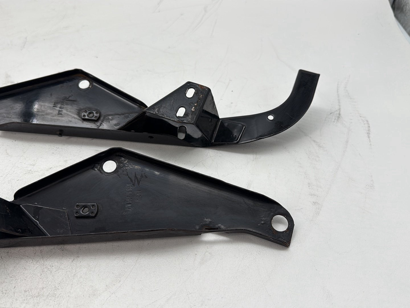 2006 Harley Touring FLHTCI Electra Glide Classic OEM Right Left Fairing Support Brackets