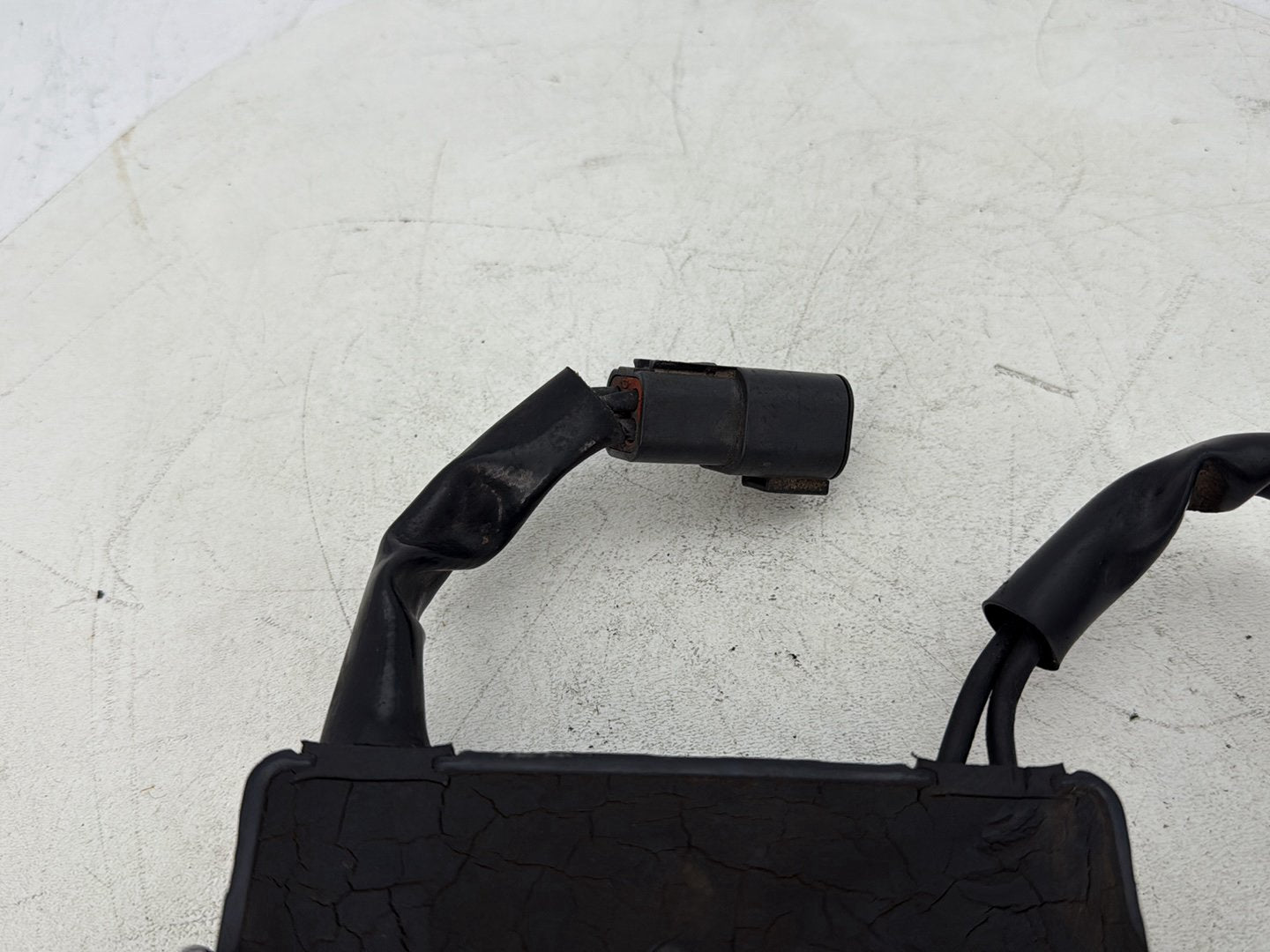 2006 Harley Dyna FXDWGI Wide Glide OEM Voltage Regulator Rectifier