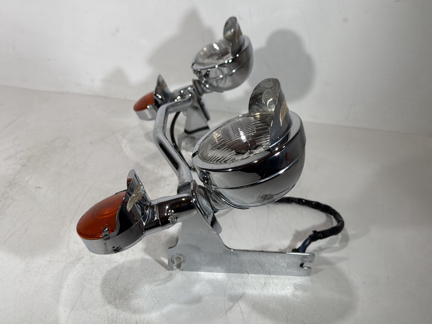 1999 - 2006 Harley-Davidson Touring Road King Police Front Left Right Turn Signal Indicators 68712-94A , 68766-94