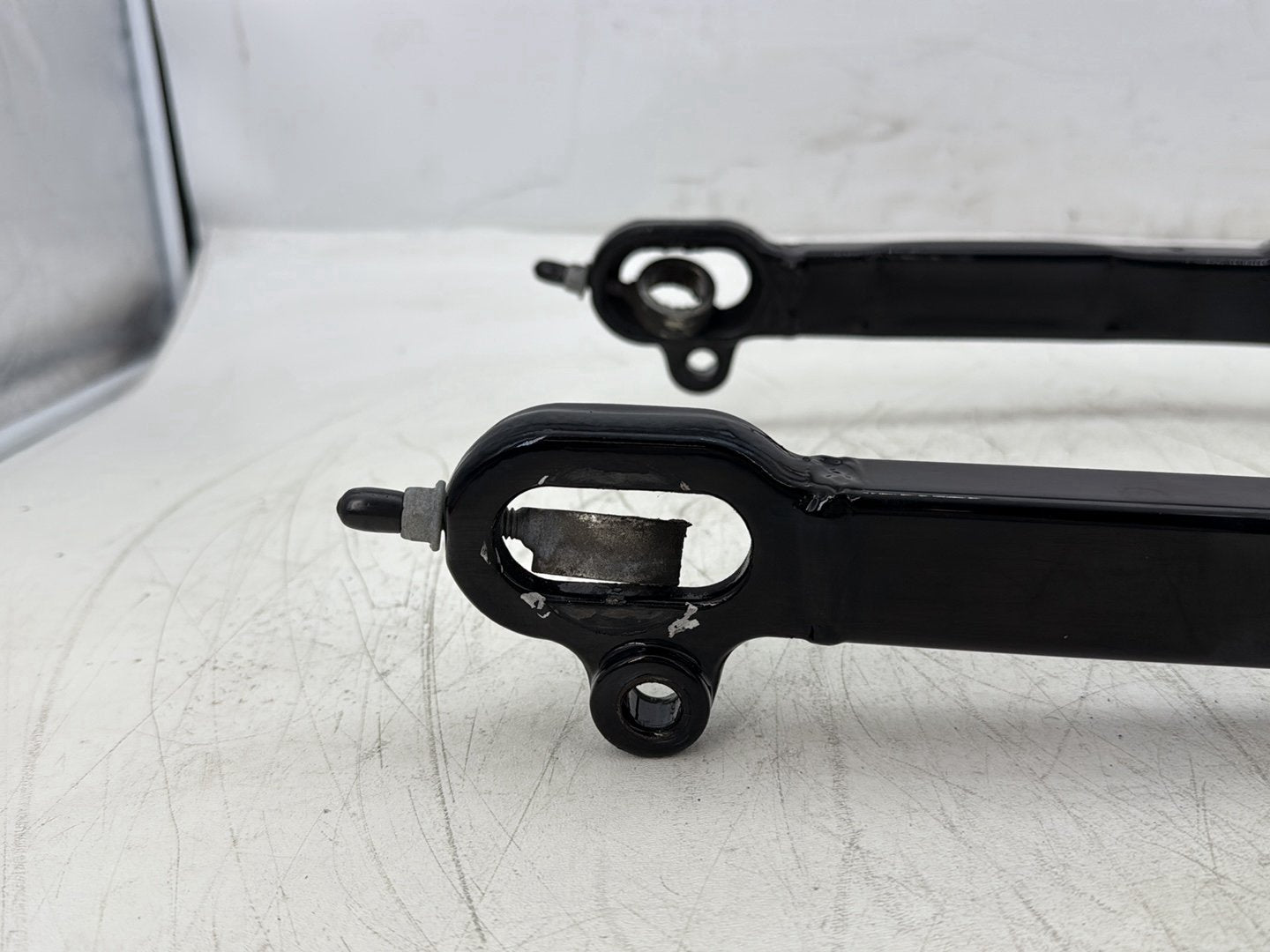 2006 Harley Sportster XL883L 883 Low OEM Rear Fork Swingarm Swing Arm 47587-05