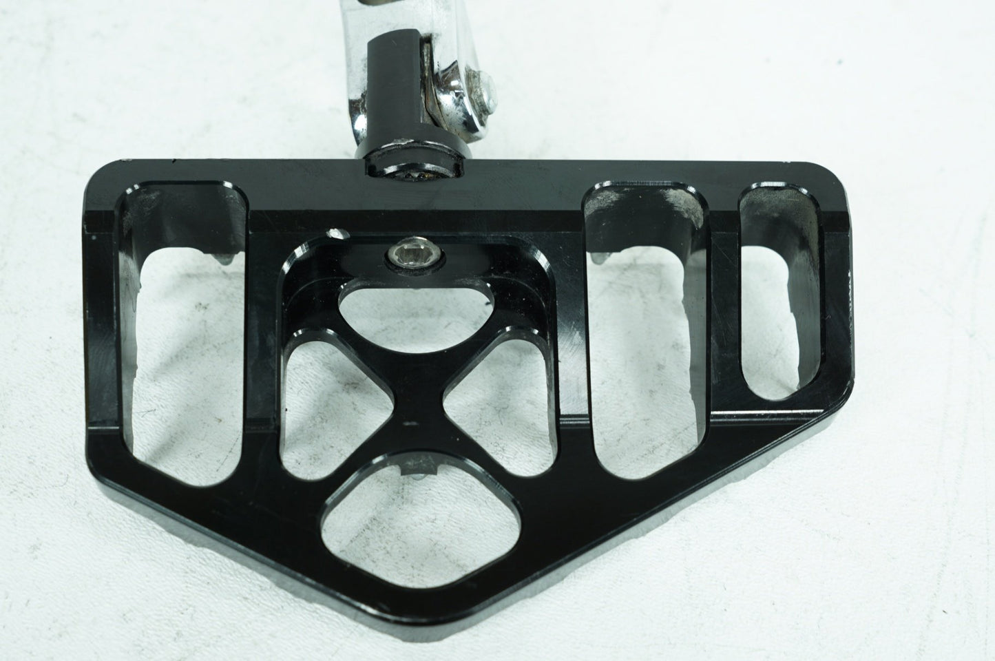 2008 - 2016 Harley-Davidson Touring Street Glide 1 Passenger Floorboard Foot Rest 52719-10