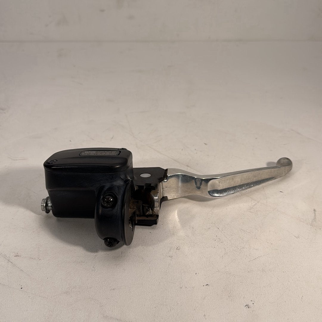 2017 - 2026 Harley-Davidson Softail Heritage Classic 114 Front Right Brake Lever Master Cylinder 41700233