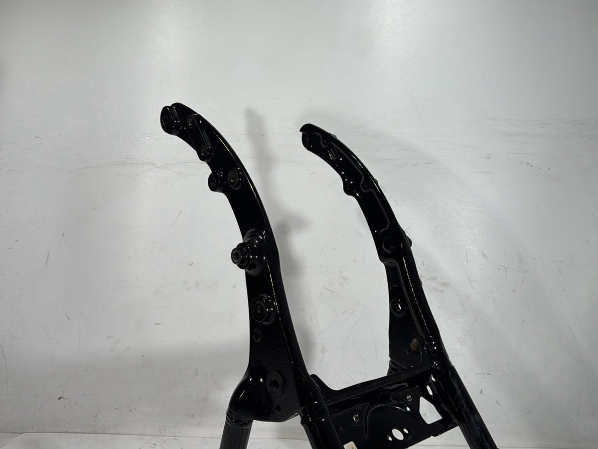 2015 Harley Electra Glide Ultra Low OEM Rear Sub Frame Rail Bar 48079-09BHP