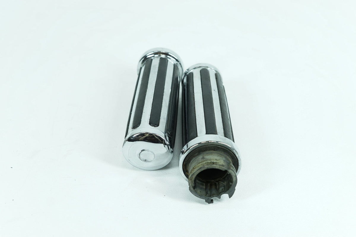1984 - 1990 Harley-Davidson Sportster Evolution Front Left Right Handgrip Hand Grips 56206-81A