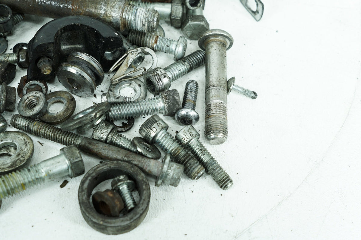 2005 Harley-Davidson Sportster XL1200 C - Hardware Bolts Nuts & Brackets