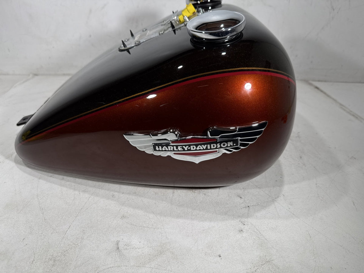 2011 Harley Softail Deluxe OEM Fuel Gas Tank Gasoline Reservoir w/ Pump Sending