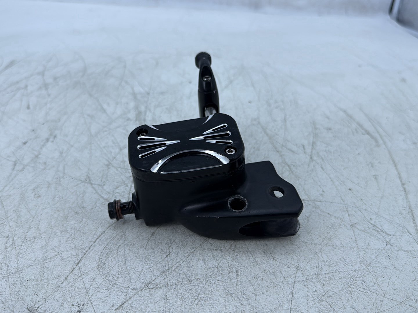 2015 Harley Road Glide Touring FLTRXS OEM Front Right Hand Brake Lever Master Cylinder Reservoir