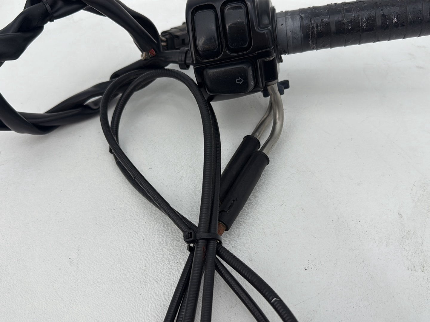 Harley-Davidson Misc  Right Engine Start Kill Switches Controls 71684-06