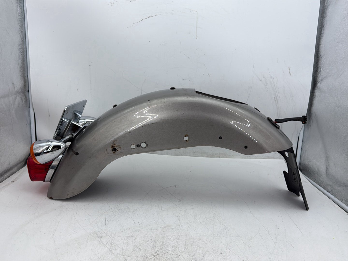 2009 Harley Sportster 883 Low XL883L OEM Rear Wheel Fender & Turn Signals Bar