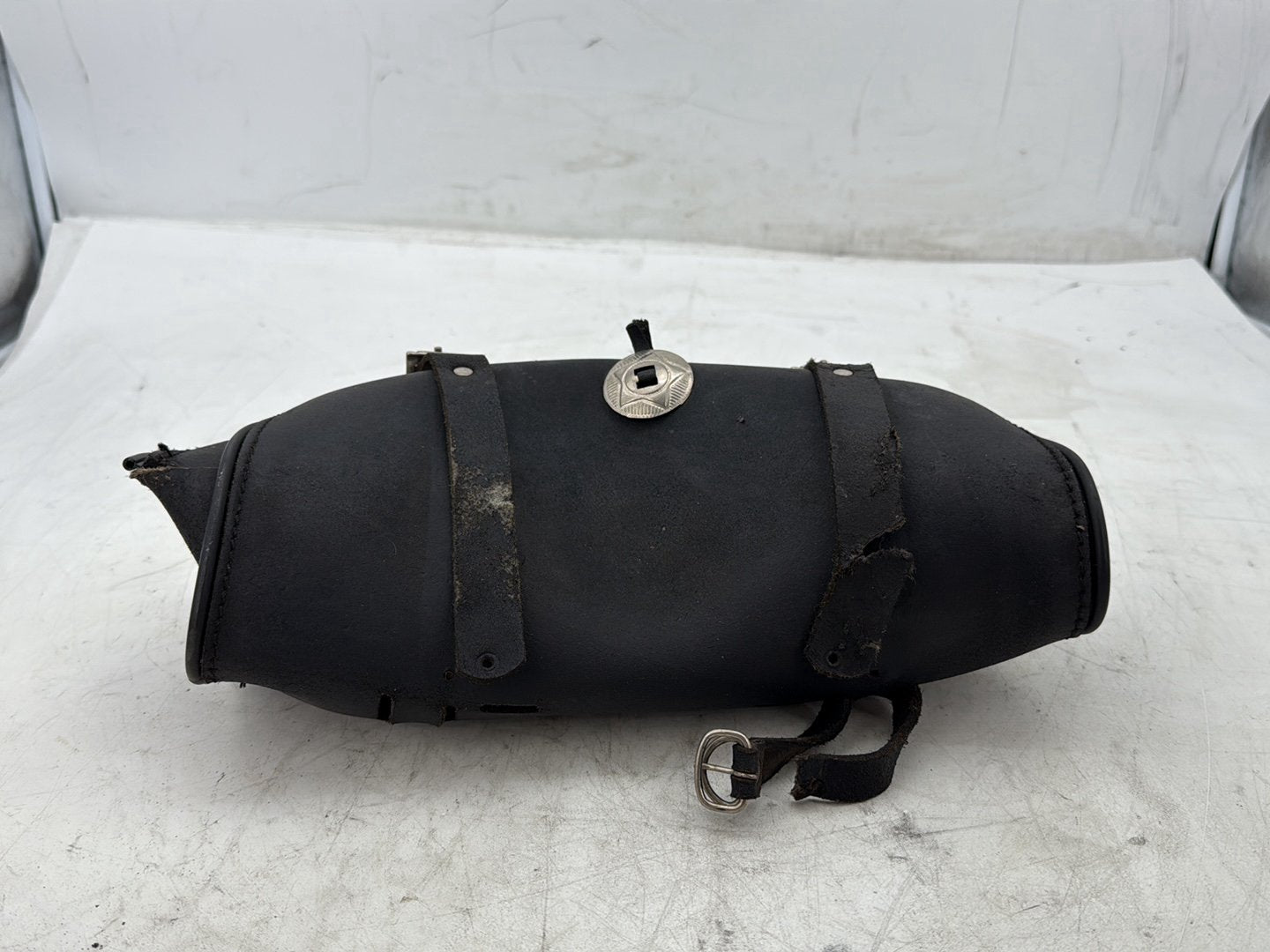 2012 Harley Dyna FXDF Fat Bob OEM Front Onboard Tool Bag Leather Storage