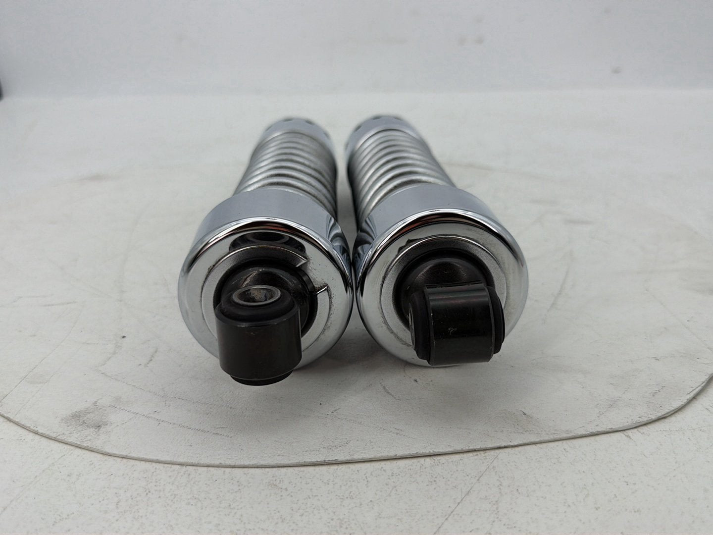 2007 - 2017 Harley-Davidson Dyna Super Glide Custom Rear Left Right Shock Absorbers 54512-90A