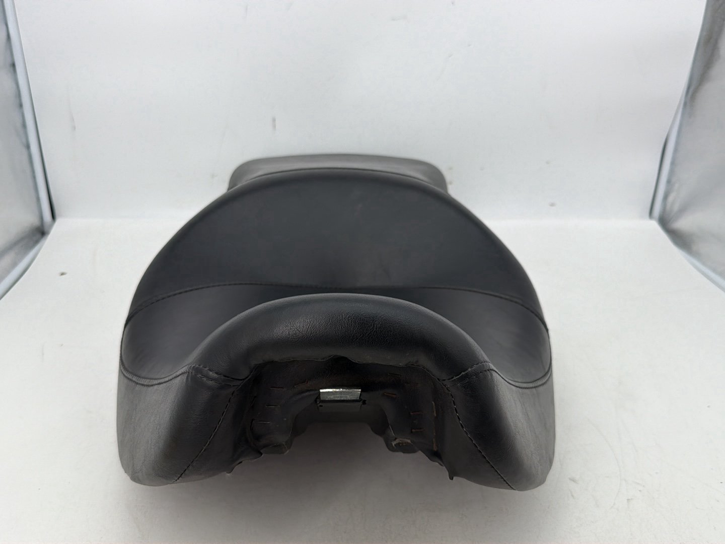 2007 - 2017 Harley-Davidson Dyna Super Glide Custom Passenger Rider Driver Seat Saddle 51819-07