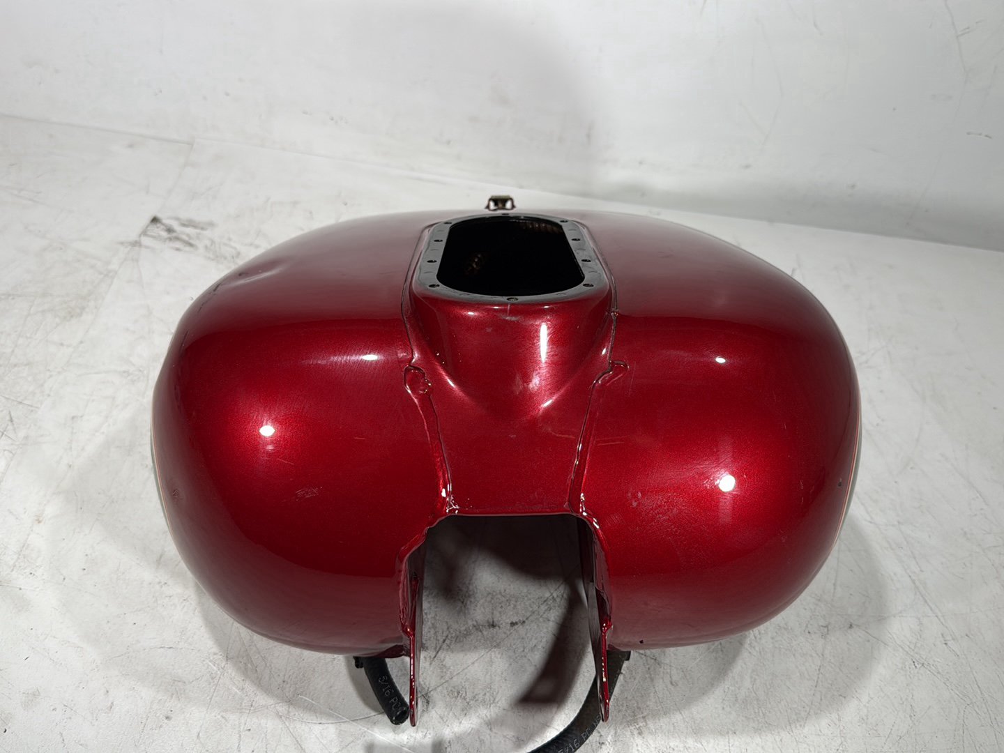 2007 Harley Touring FLHTC Electra Glide Classic OEM Fuel Gas Tank Gasoline Reservoir