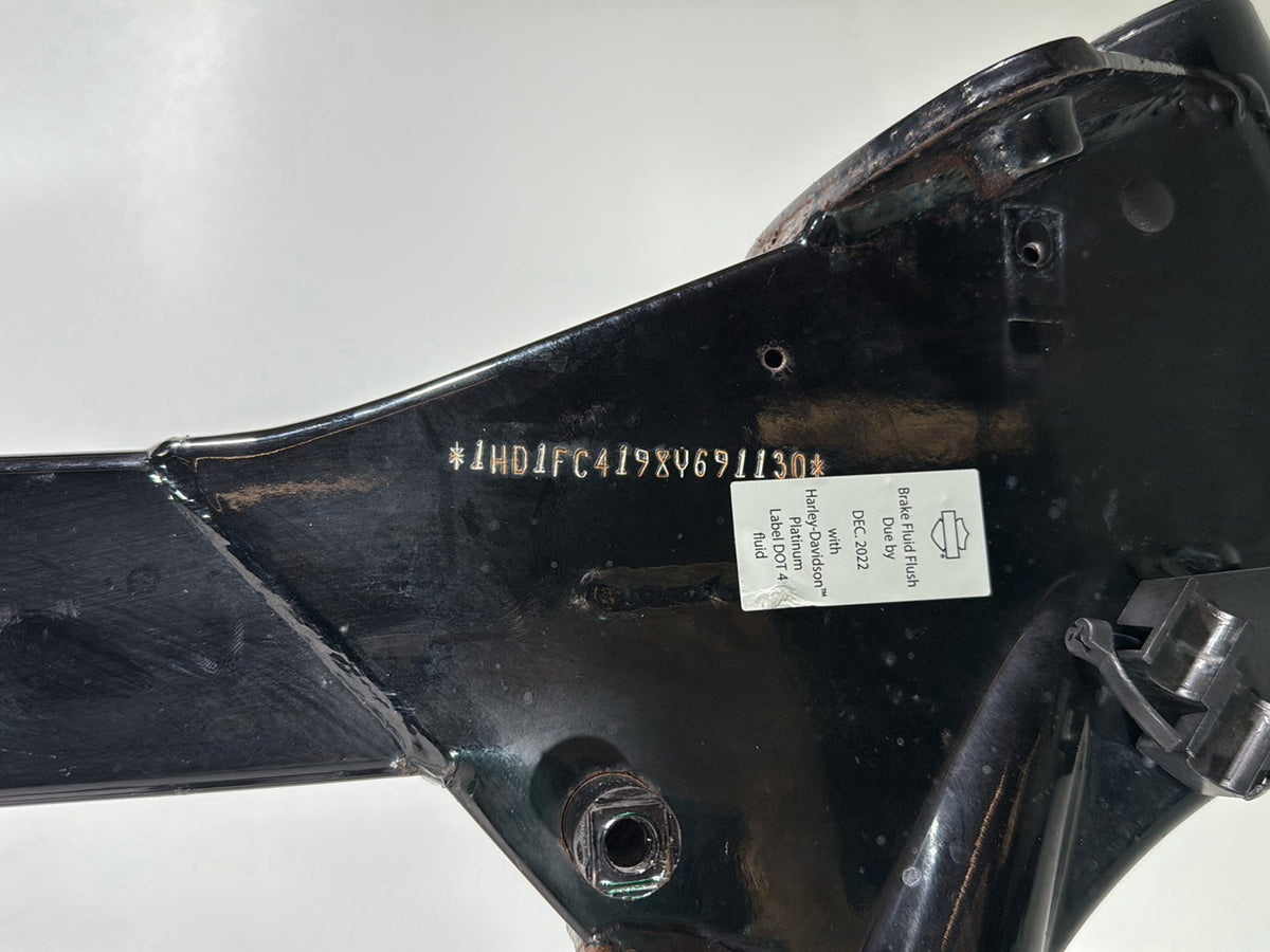 08 Harley Touring FLHTCU Electra Glide Ultra OEM Body Main Frame Chassis CLN CLR