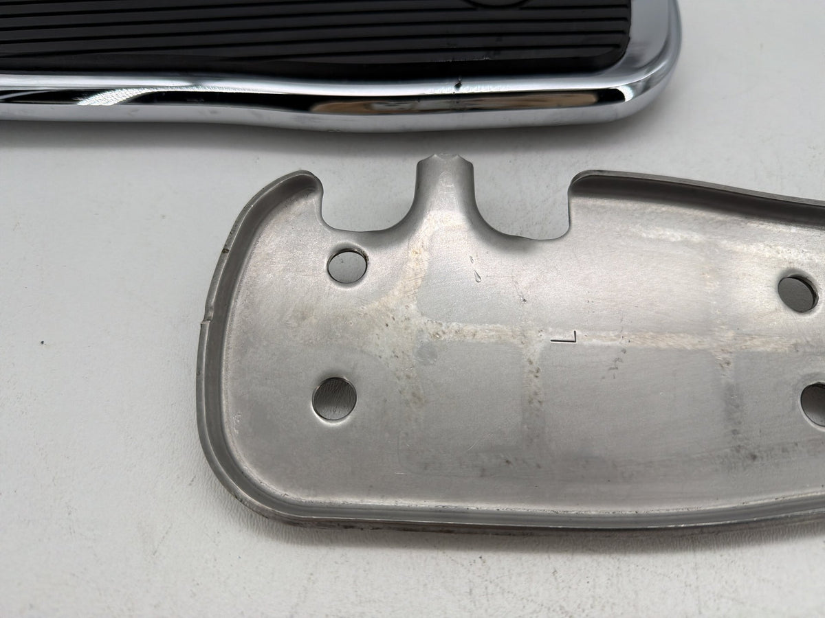 2011 Harley Softail Deluxe FLSTN OEM Left Right Driver Floorboard Foot Rest Pads