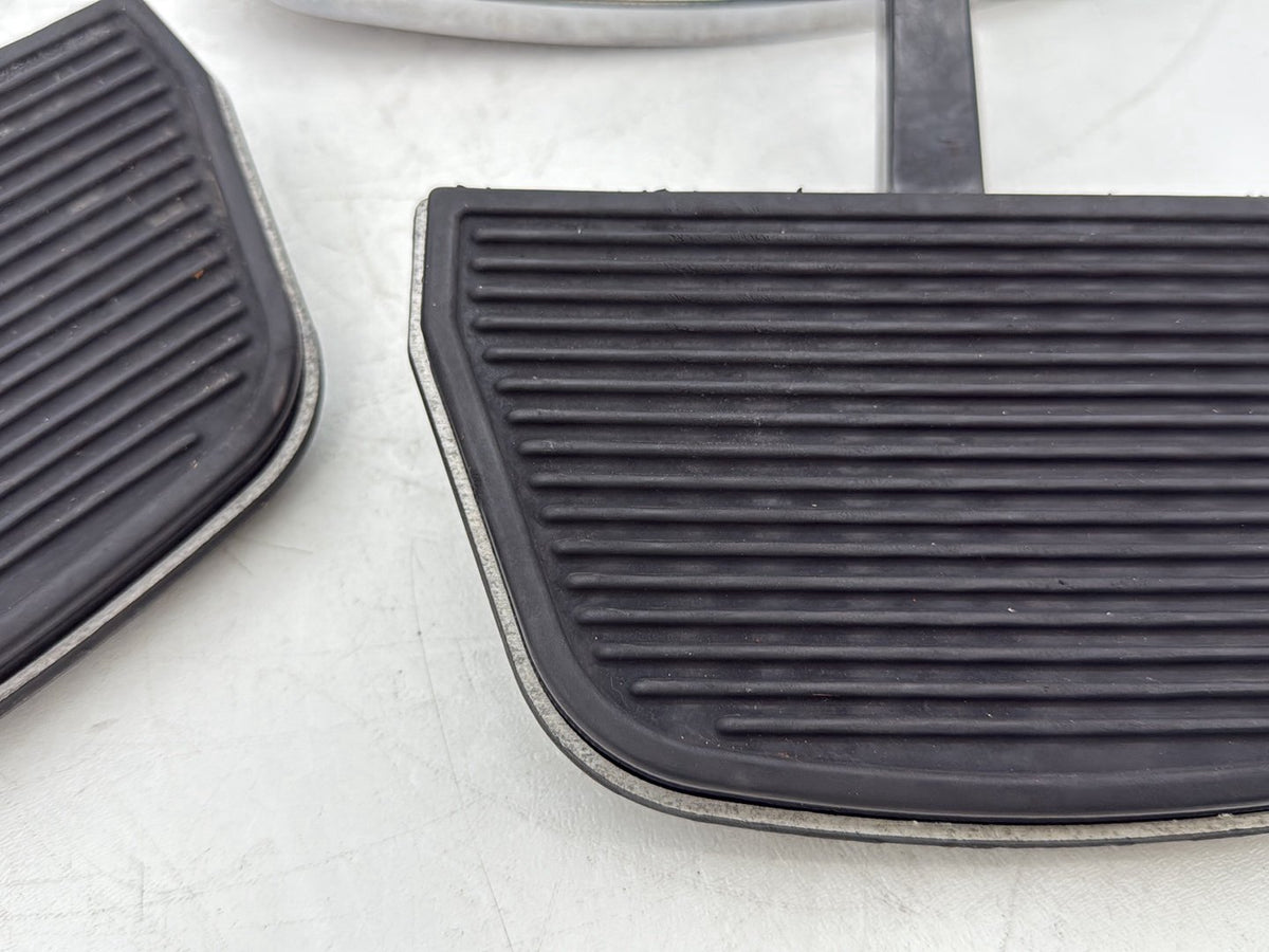 2008 Harley Touring Electra Ultra Left Right Driver & Pass Floorboard Foot Rest