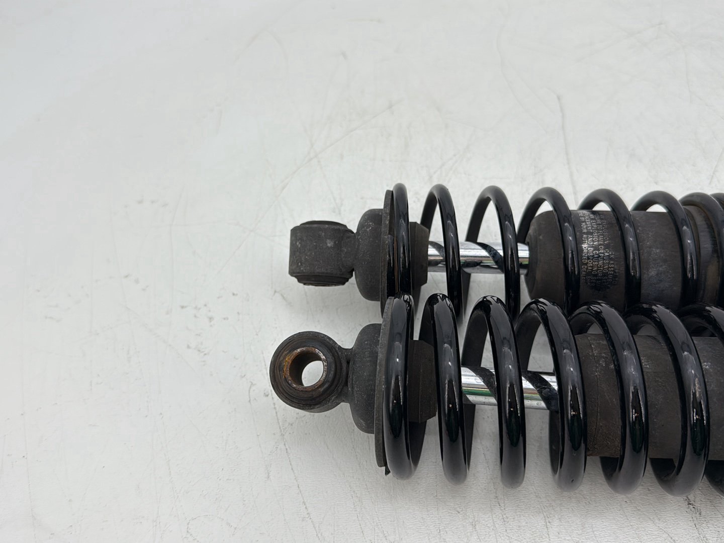 2014 Harley Street Glide Touring FLHXS OEM Rear Left Right Shock Absorbers