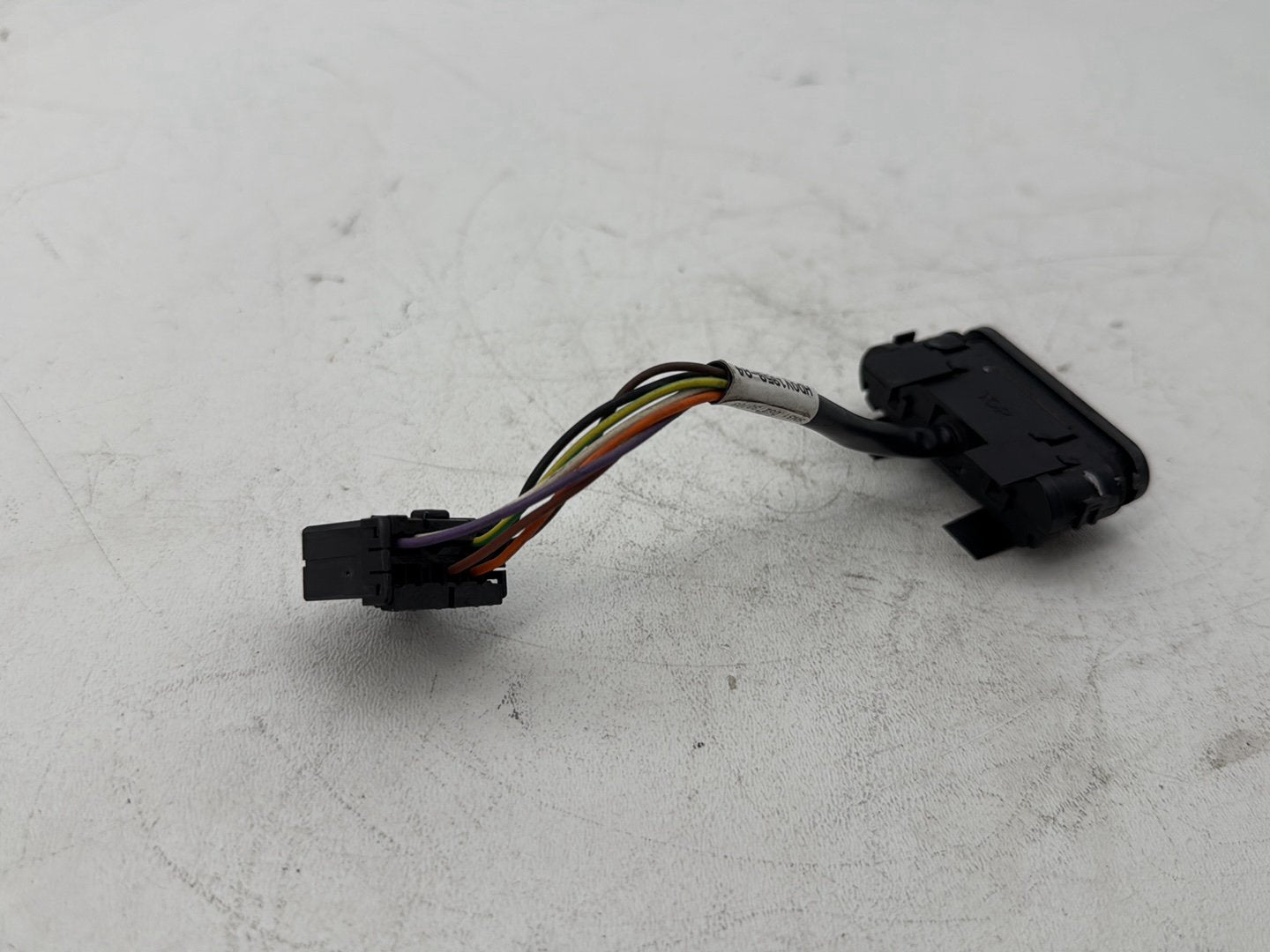 2007 Harley Touring FLHTP Electra Glide Police OEM Dash Indicator Lamp Wire Plug 68789-96A