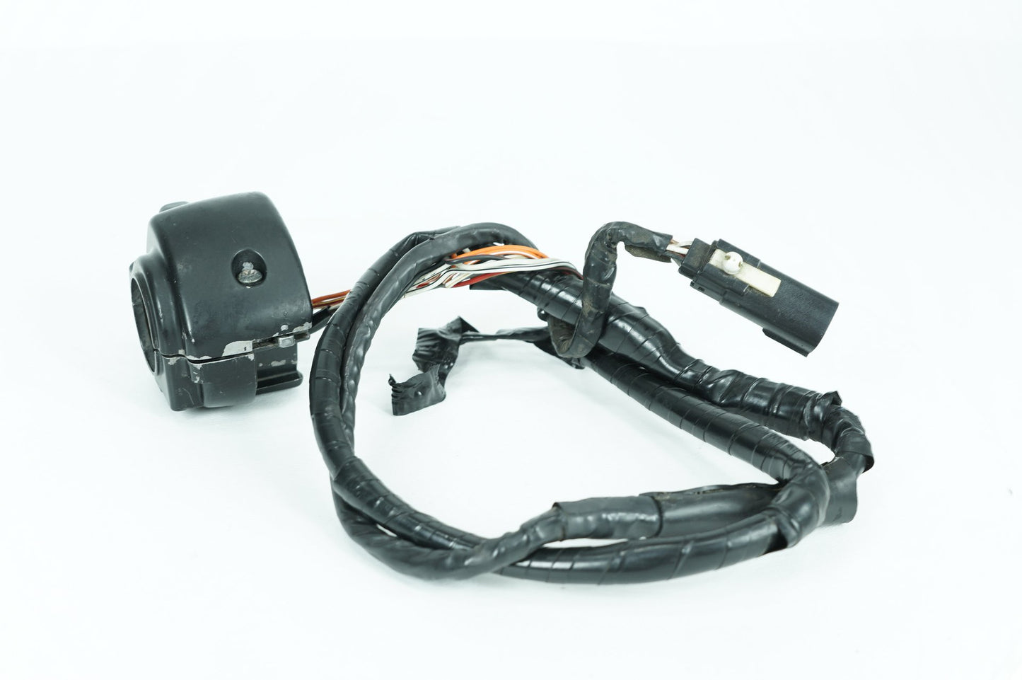2007 - 2012 Harley-Davidson Softail Standard Right Engine Start Kill Switches Controls  	71684-06A