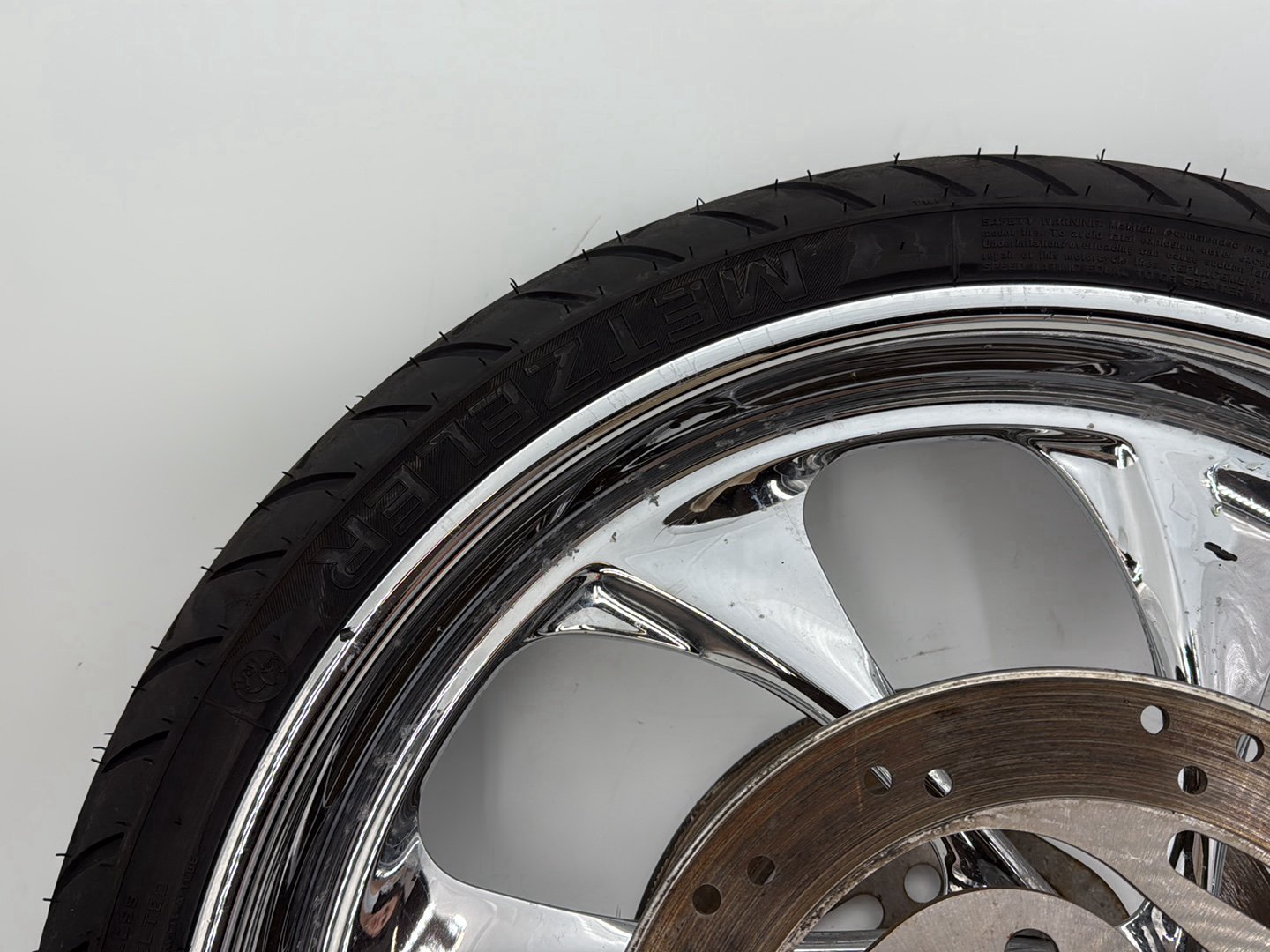 2005 Harley Road Glide Touring FLTRI OEM Front Wheel Rim Tire