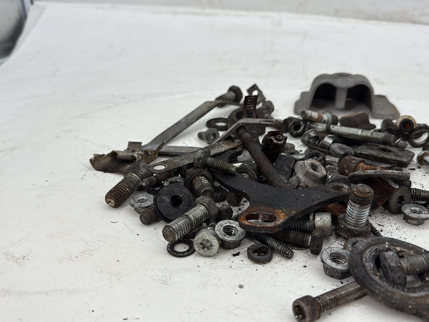 2005 Harley Road Glide Touring FLTRI OEM Hardware Bolts Nuts & Brackets