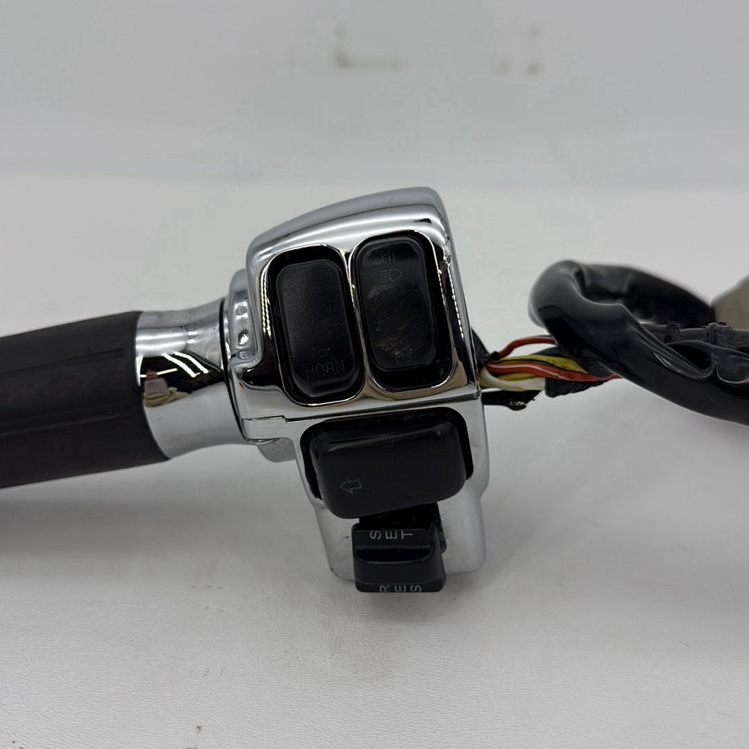 2007 - 2012 Harley-Davidson Touring Street Glide Left Turn Signal Headlight Switches Controls 71682-06