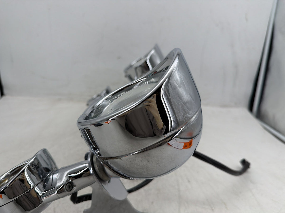 2004 Harley Electra Glide Touring Ultra OEM Front Turn Signal Indicators Aux Light Bar