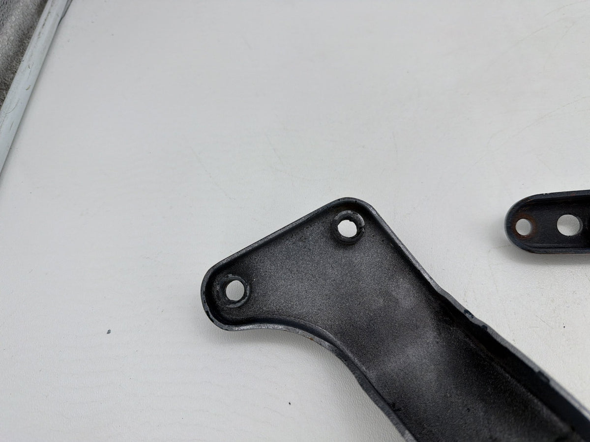 2001 Harley Softail Standard FXST OEM Rear Left Right Fender Struts Bracket