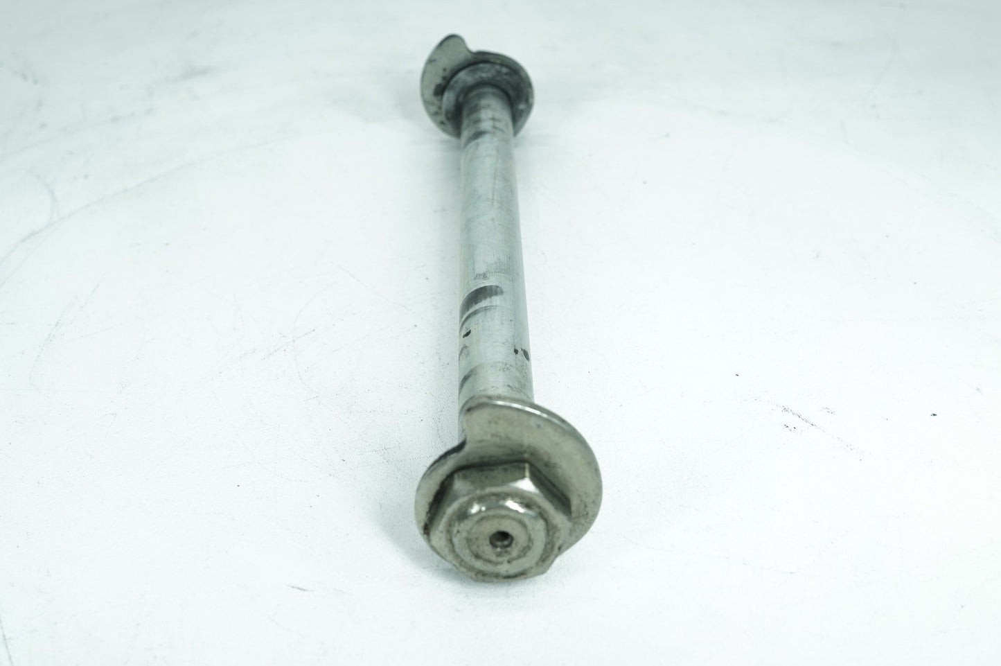 2012 - 2016 Harley-Davidson Touring Electra Glide Ultra Rear Wheel Axle Bolt Shaft  41056-09