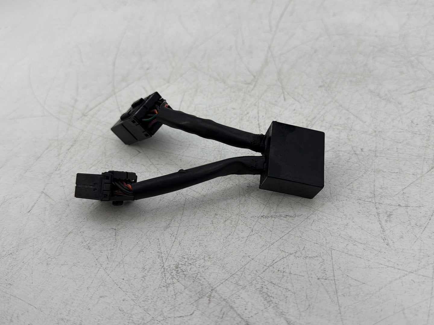 2008 Harley Electra Glide Touring Ultra FLHTCUI OEM Tail Lamp Running Light Module Equalizer