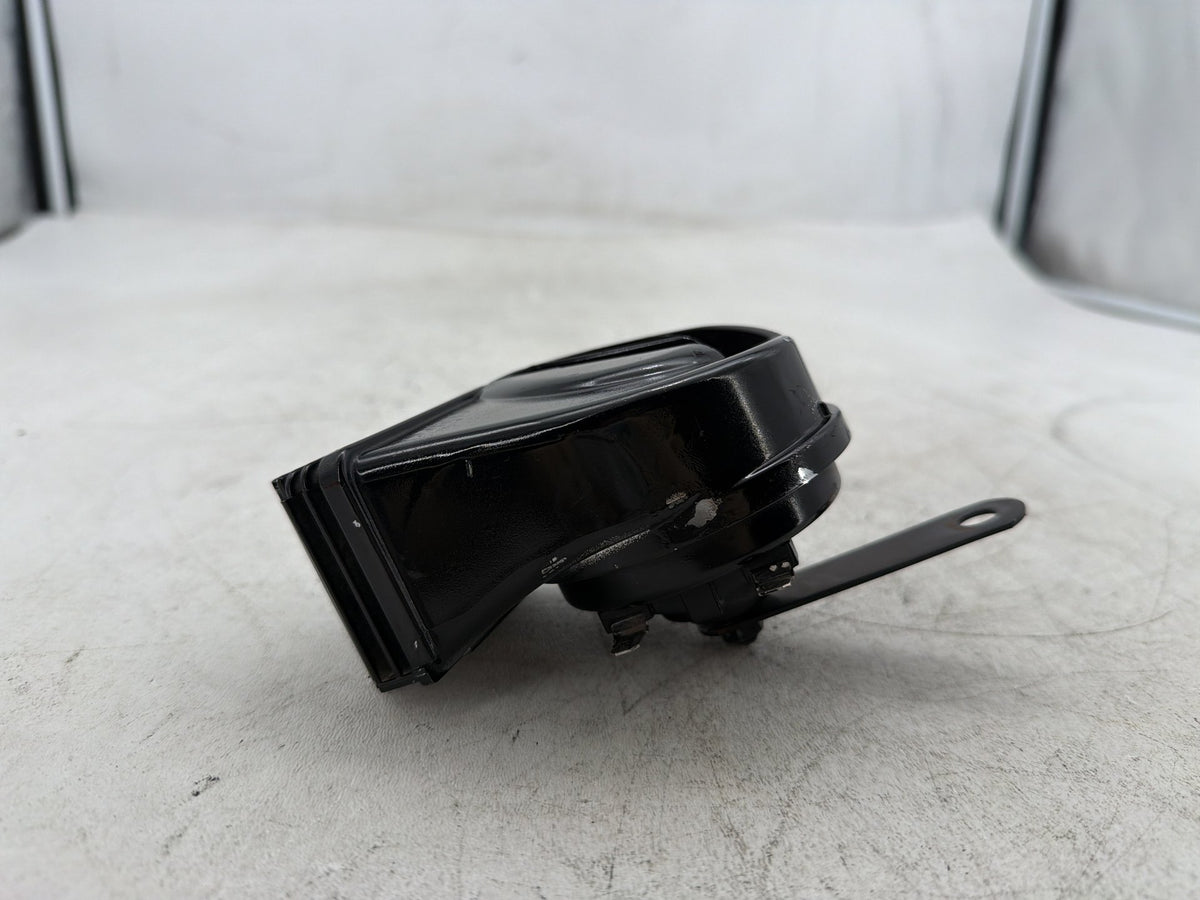 2010 Harley Road King Touring Police OEM Signal Horn Klaxon Beep 69060-90F