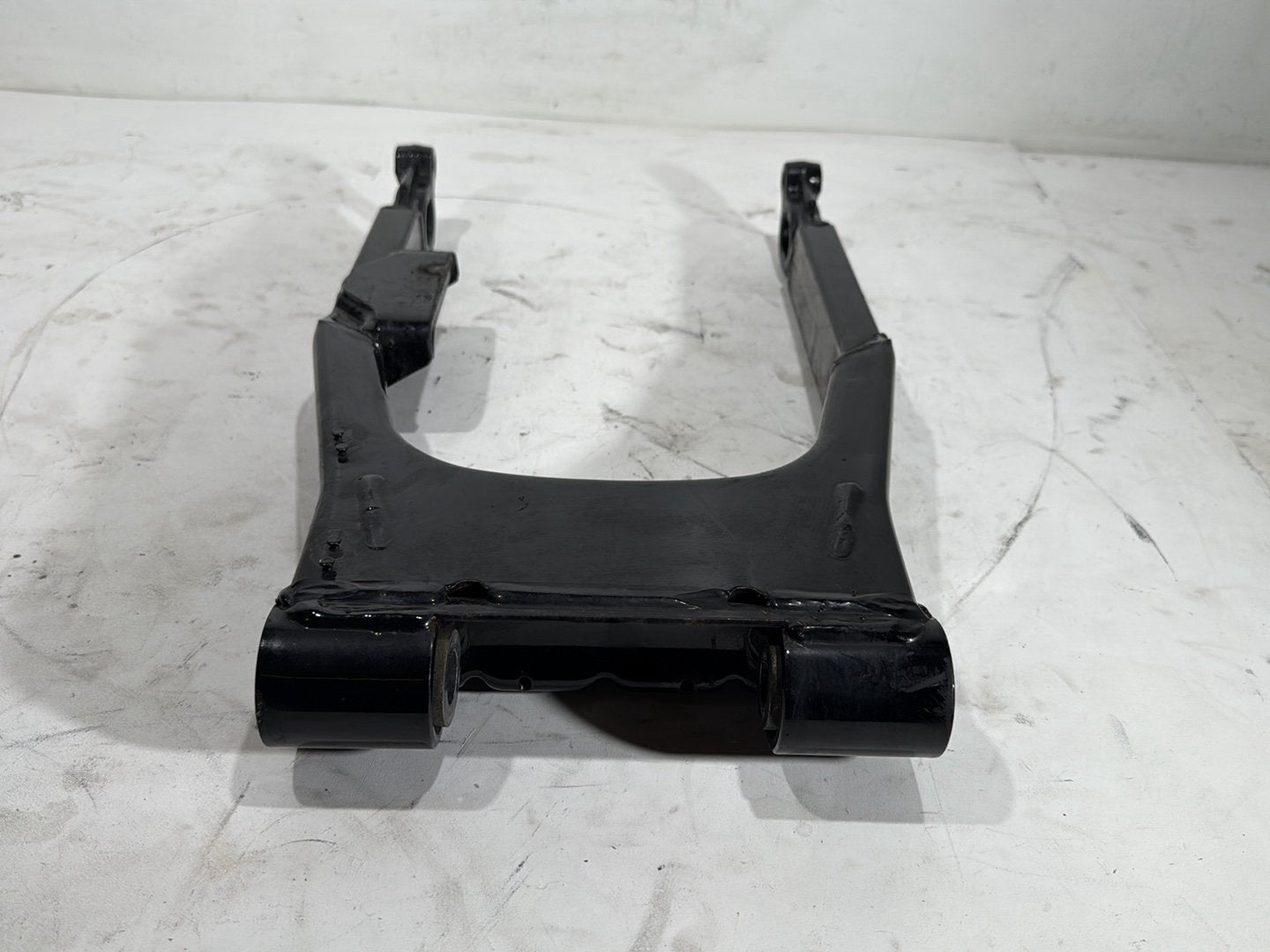 2005 Harley Electra Glide Touring FLHTI OEM Rear Fork Swingarm Swing Arm