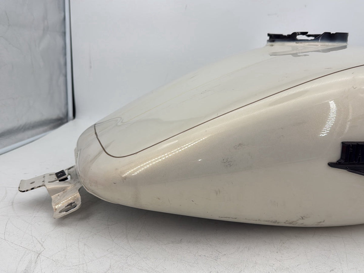 2015 Harley Touring FLHXS Street Glide OEM Fuel Gas Tank Gasoline Reservoir