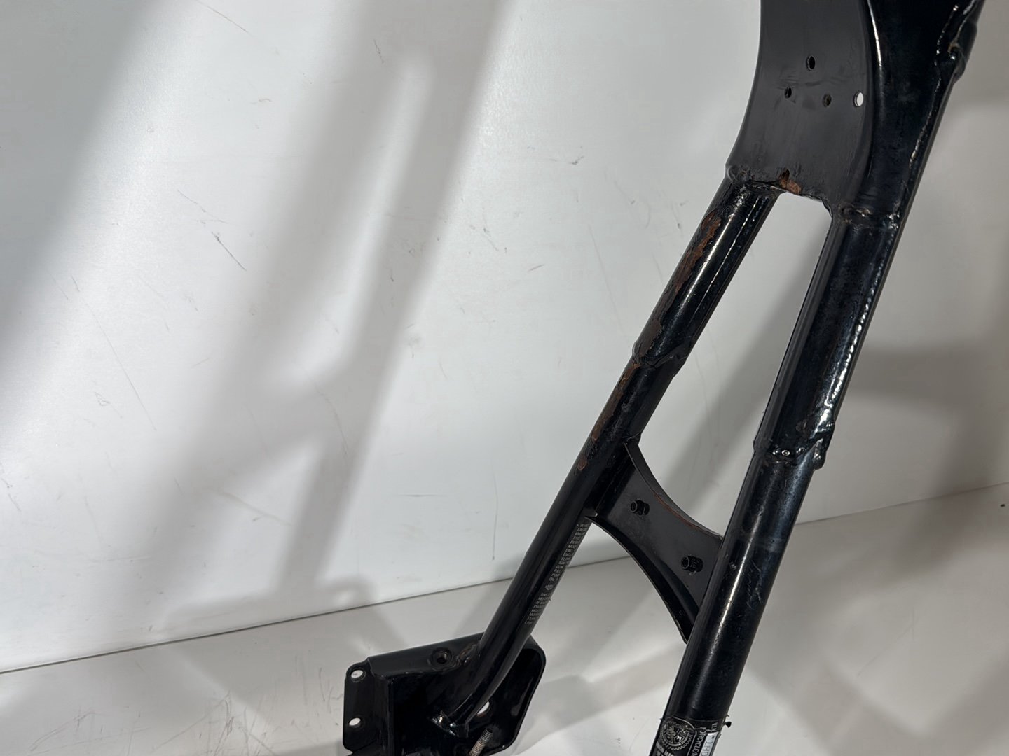 1999 - 2006 Harley-Davidson Touring Road King Police Body Main Frame Chassis CLN CLR 47900-01