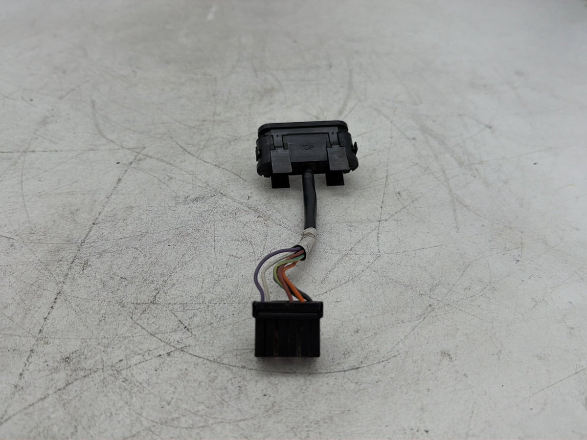 2010 Harley Electra Glide Touring Ultra OEM Dash Indicator Lamp Wire Plug 68789-96A